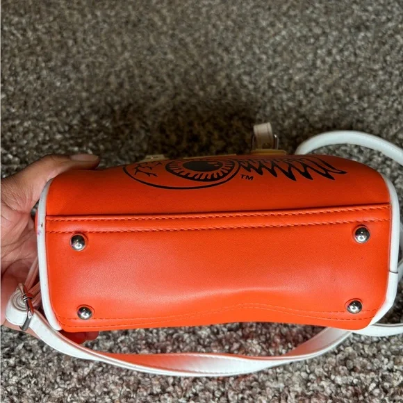 VINTAGE Von Dutch Orange and White Women's Bag!! - Picture 4 of 7